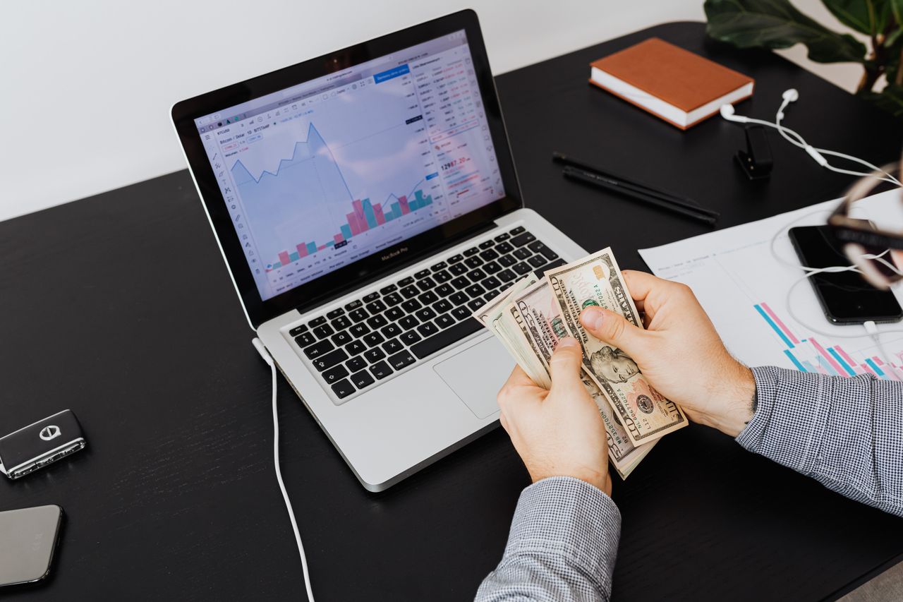 Vous hésitez à prendre un crédit pour financer un projet ? Assuragency.net vous aide à y voir plus clair.