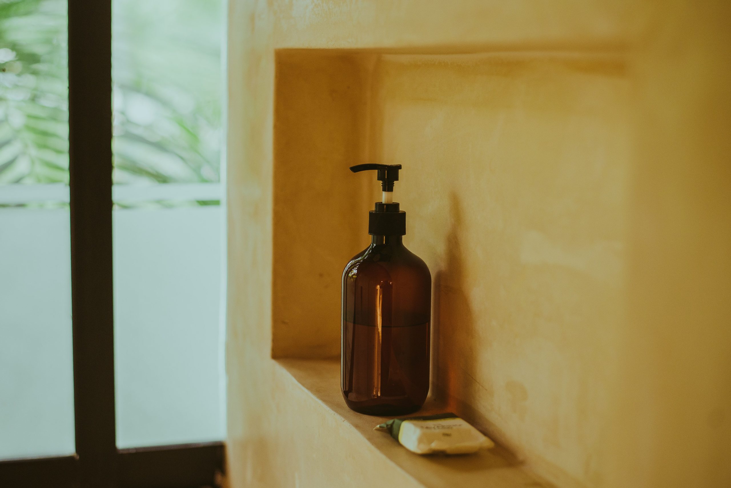 Commander du savon noir liquide